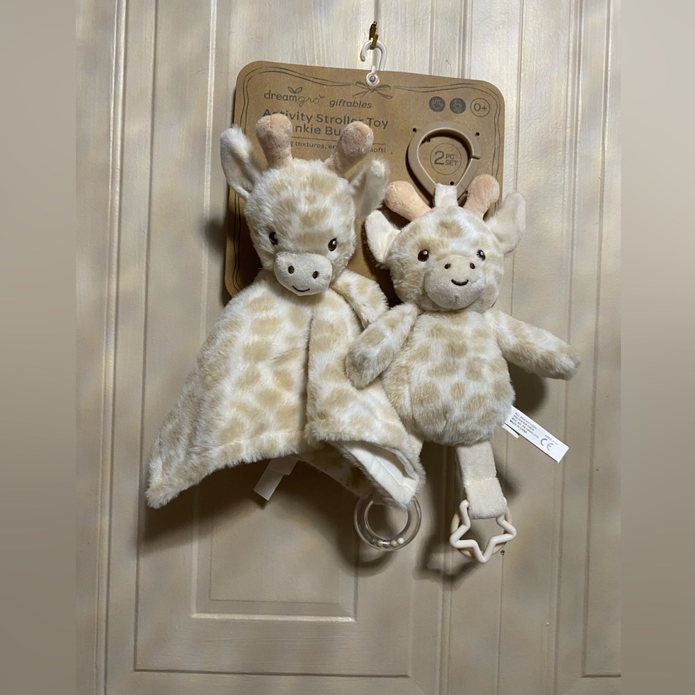 DreamGro Giraffe Activity Toy And Blankie Buddy Set